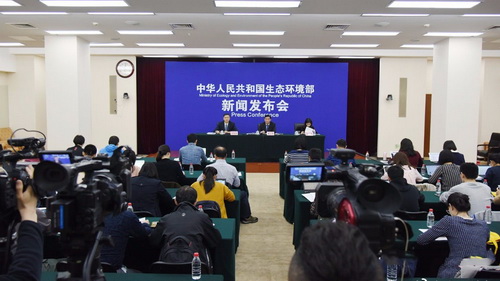 全國砂石開采、加工、運輸?shù)日涡袆觼硪u！—— 今天起，生態(tài)環(huán)境部組織2.2萬人次開展新一輪強化監(jiān)督！