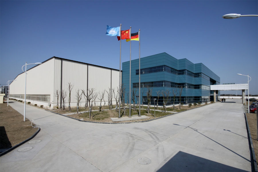 楊安民從業(yè)卅五周年系列報道--“三十五年磨一劍，山更美，業(yè)更精”專訪