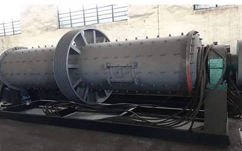 小型球磨機(jī)一臺(tái)的價(jià)格？