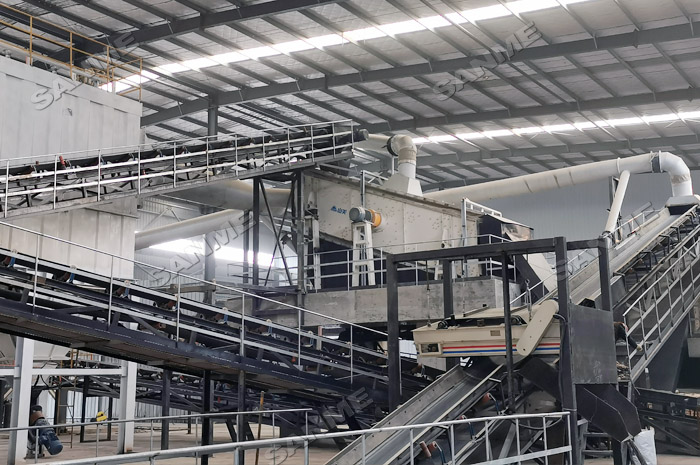 我國建筑垃圾日益嚴(yán)重，建筑垃圾移動式破碎機(jī)領(lǐng)域面臨新的發(fā)展機(jī)遇。