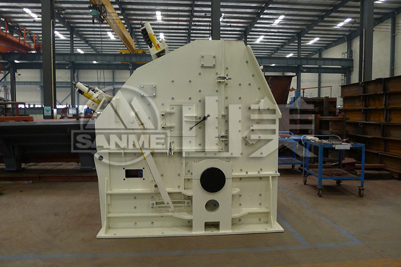 圓錐破碎機和反擊式破碎機的具體區(qū)別表現(xiàn)在哪些方面？