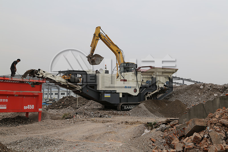 輪胎式移動(dòng)破碎站的性能優(yōu)勢有哪些？