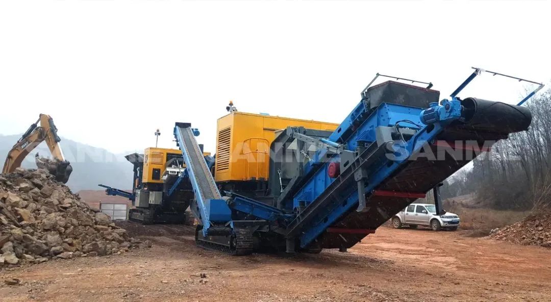 時(shí)產(chǎn)值近600萬！山美移動(dòng)式破碎篩分一體站助力江蘇高碳鉻鐵礦破碎項(xiàng)目建設(shè)