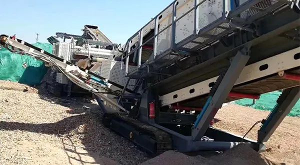 時(shí)產(chǎn)值近600萬！山美移動(dòng)式破碎篩分一體站助力江蘇高碳鉻鐵礦破碎項(xiàng)目建設(shè)