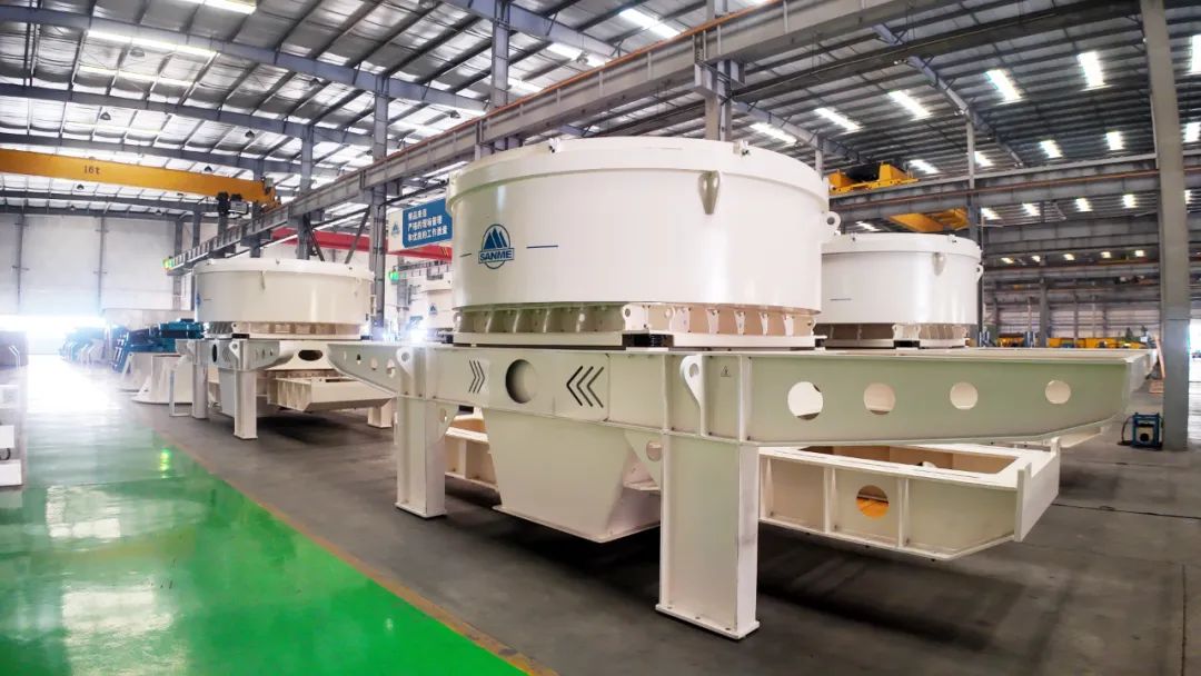 VC7系列立式?jīng)_擊破碎機(jī)——多領(lǐng)域適用，展現(xiàn)強(qiáng)大實(shí)力