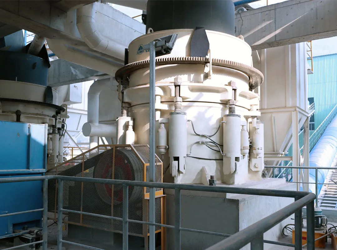 2臺(tái)SMS5000大型多缸液壓圓錐破碎機(jī)服務(wù)于華新水泥（長陽）時(shí)產(chǎn)2000噸骨料生產(chǎn)EPCO項(xiàng)目