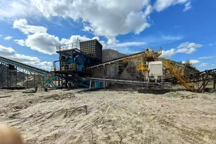 哈薩克斯坦500tph花崗巖破碎生產(chǎn)線
